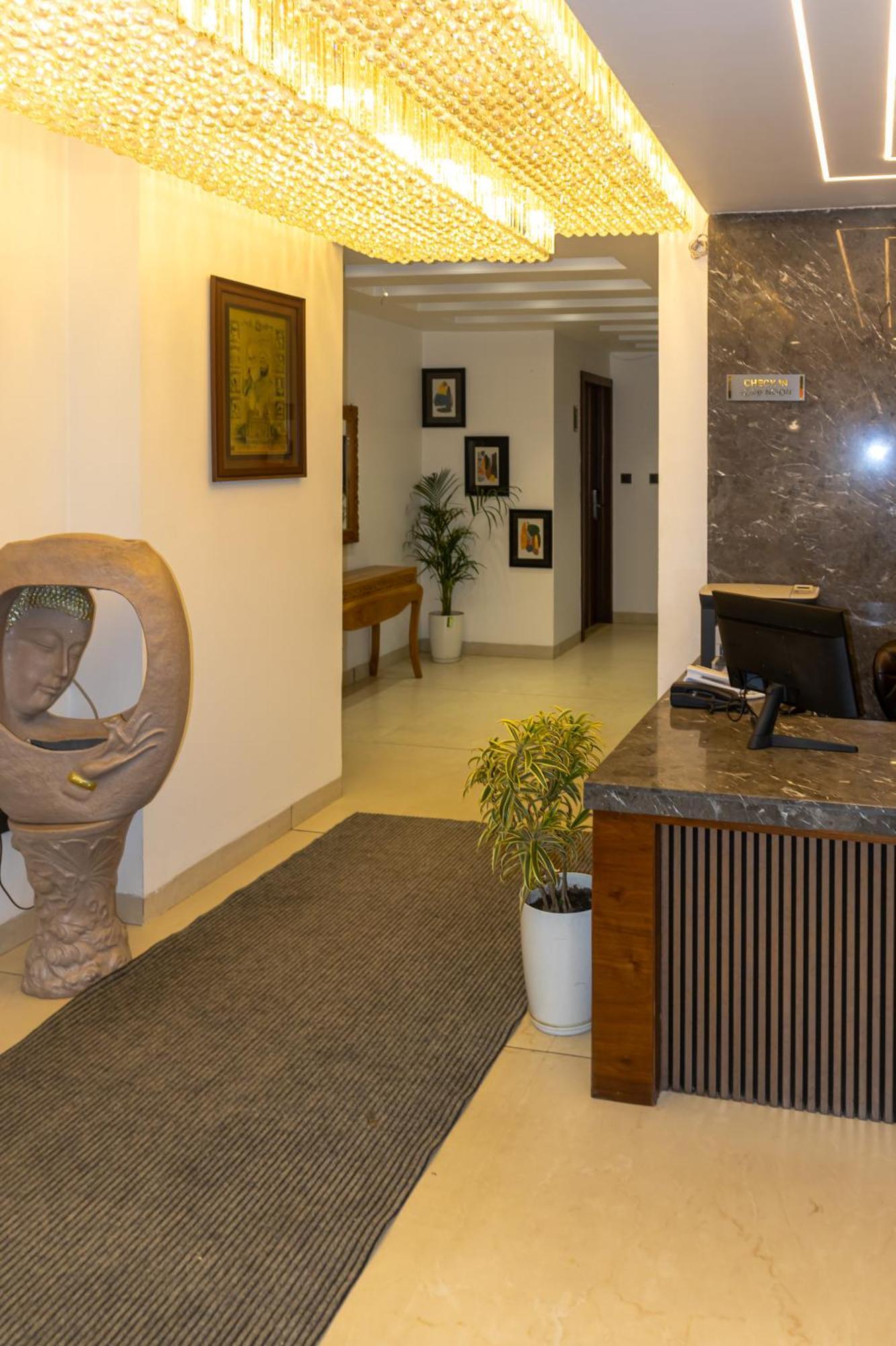 Hotel Divine Peak Pachmarhī エクステリア 写真